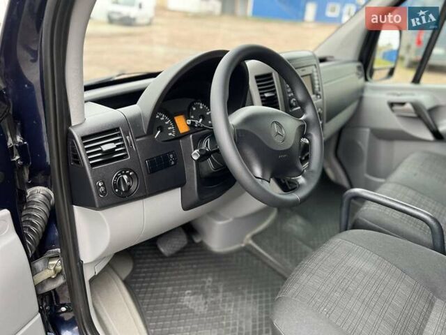 Синий Мерседес Sprinter, объемом двигателя 2.2 л и пробегом 310 тыс. км за 17500 $, фото 24 на Automoto.ua