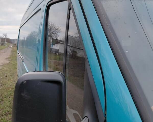 Синій Мерседес Sprinter, об'ємом двигуна 2.2 л та пробігом 253 тис. км за 20000 $, фото 32 на Automoto.ua
