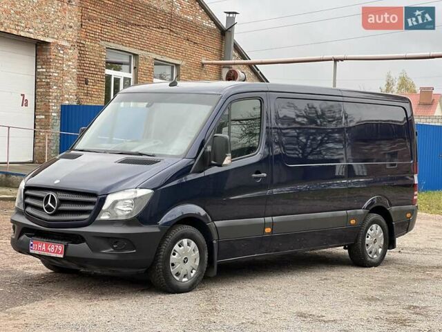 Синий Мерседес Sprinter, объемом двигателя 2.2 л и пробегом 310 тыс. км за 17500 $, фото 2 на Automoto.ua