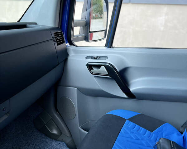 Синій Мерседес Sprinter, об'ємом двигуна 2.14 л та пробігом 495 тис. км за 19999 $, фото 44 на Automoto.ua