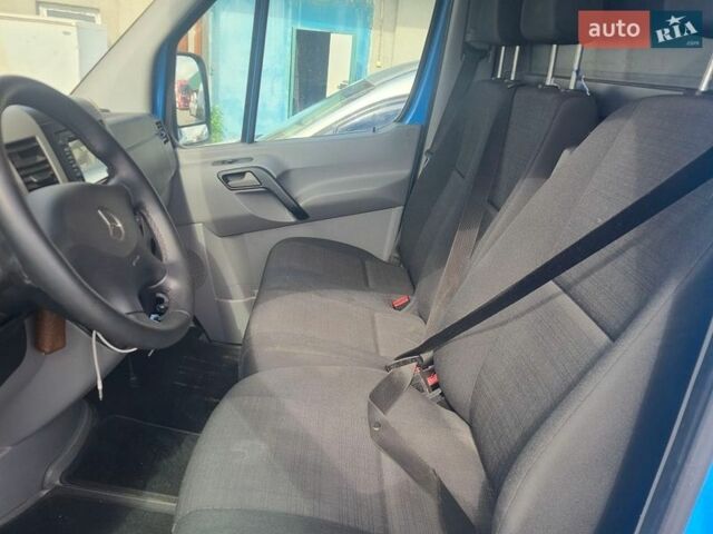 Синий Мерседес Sprinter, объемом двигателя 2.1 л и пробегом 184 тыс. км за 20500 $, фото 14 на Automoto.ua
