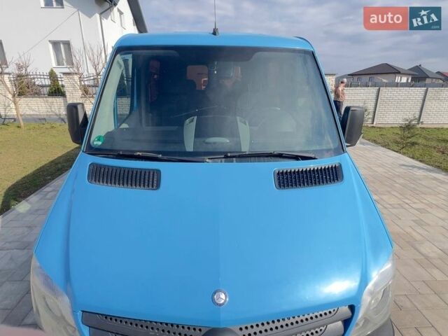 Синий Мерседес Sprinter, объемом двигателя 2.14 л и пробегом 342 тыс. км за 17500 $, фото 2 на Automoto.ua