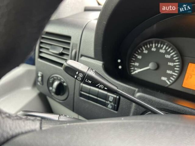 Синий Мерседес Sprinter, объемом двигателя 2.2 л и пробегом 310 тыс. км за 17500 $, фото 41 на Automoto.ua