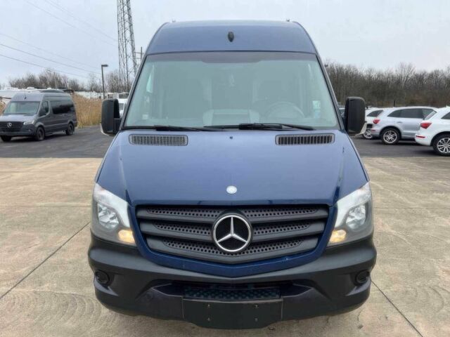 Синий Мерседес Sprinter, объемом двигателя 2.1 л и пробегом 75 тыс. км за 8900 $, фото 1 на Automoto.ua
