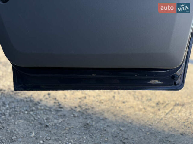 Синий Мерседес Sprinter, объемом двигателя 2.14 л и пробегом 337 тыс. км за 17200 $, фото 16 на Automoto.ua