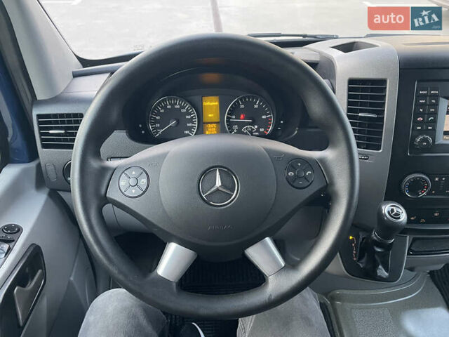 Синий Мерседес Sprinter, объемом двигателя 2.2 л и пробегом 257 тыс. км за 30500 $, фото 43 на Automoto.ua