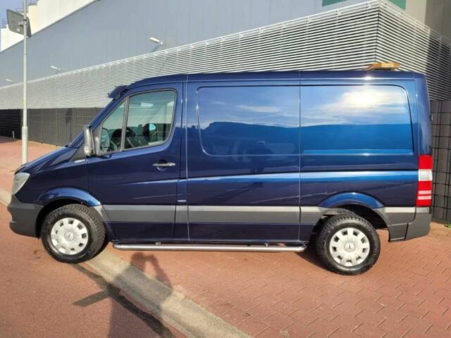 Синий Мерседес Sprinter, объемом двигателя 3 л и пробегом 71 тыс. км за 10500 $, фото 6 на Automoto.ua