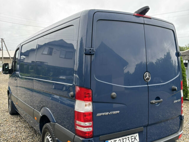 Синий Мерседес Sprinter, объемом двигателя 2.1 л и пробегом 193 тыс. км за 23500 $, фото 4 на Automoto.ua