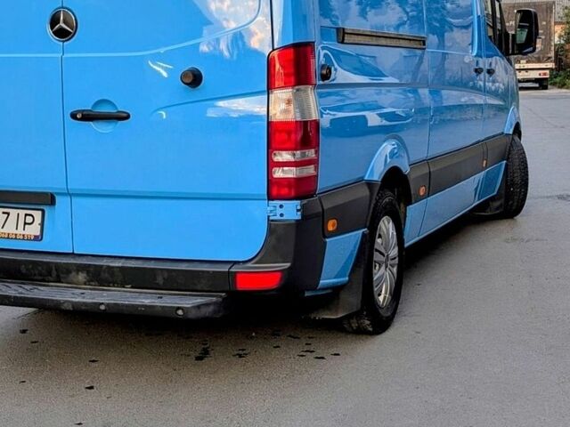 Синій Мерседес Sprinter, об'ємом двигуна 2.14 л та пробігом 392 тис. км за 20900 $, фото 32 на Automoto.ua