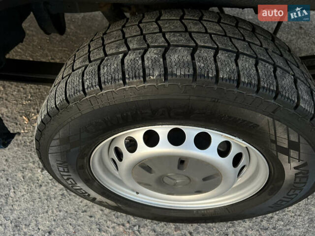 Синий Мерседес Sprinter, объемом двигателя 2.2 л и пробегом 350 тыс. км за 19900 $, фото 44 на Automoto.ua