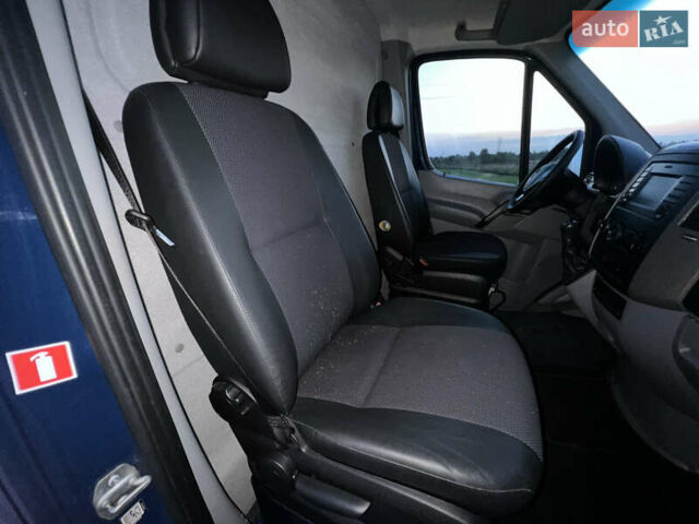 Синий Мерседес Sprinter, объемом двигателя 2.2 л и пробегом 350 тыс. км за 19900 $, фото 30 на Automoto.ua