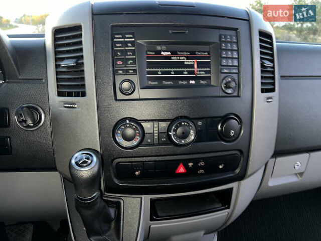 Синий Мерседес Sprinter, объемом двигателя 2.2 л и пробегом 350 тыс. км за 19900 $, фото 14 на Automoto.ua