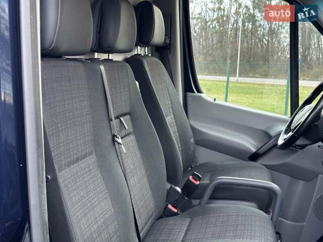 Синий Мерседес Sprinter, объемом двигателя 2.2 л и пробегом 320 тыс. км за 18900 $, фото 25 на Automoto.ua