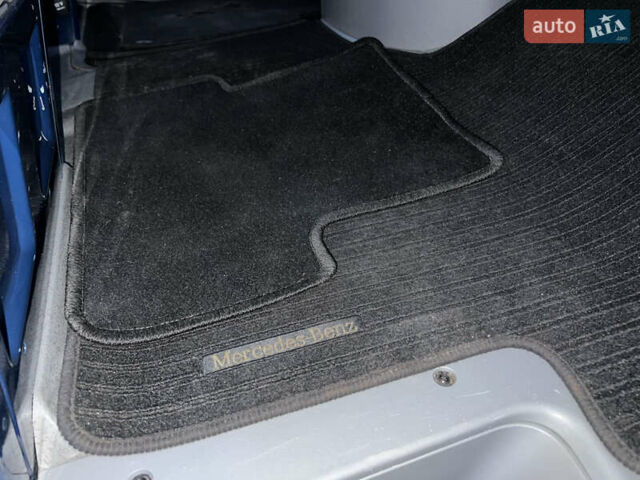 Синий Мерседес Sprinter, объемом двигателя 2.2 л и пробегом 350 тыс. км за 19900 $, фото 31 на Automoto.ua