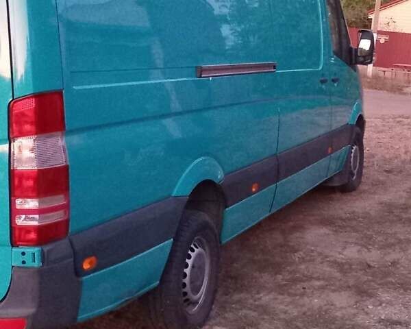 Синий Мерседес Sprinter, объемом двигателя 2.14 л и пробегом 216 тыс. км за 18500 $, фото 1 на Automoto.ua