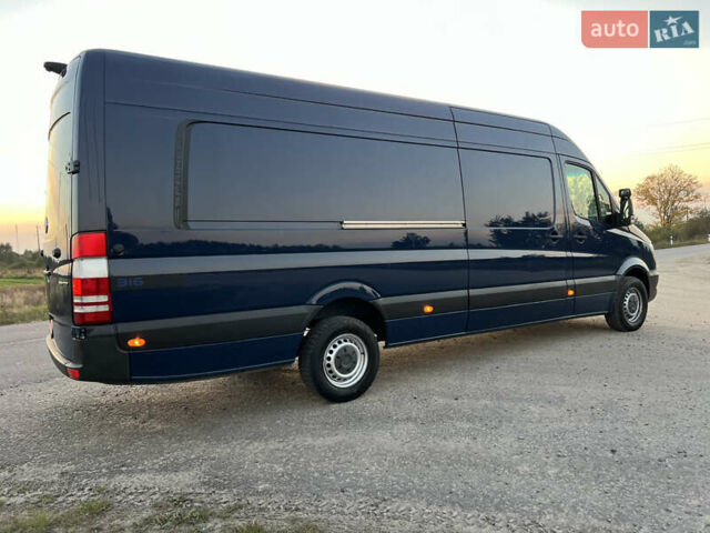 Синий Мерседес Sprinter, объемом двигателя 2.2 л и пробегом 350 тыс. км за 19900 $, фото 4 на Automoto.ua