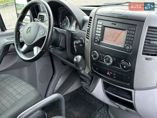 Синий Мерседес Sprinter, объемом двигателя 2.2 л и пробегом 320 тыс. км за 18900 $, фото 22 на Automoto.ua