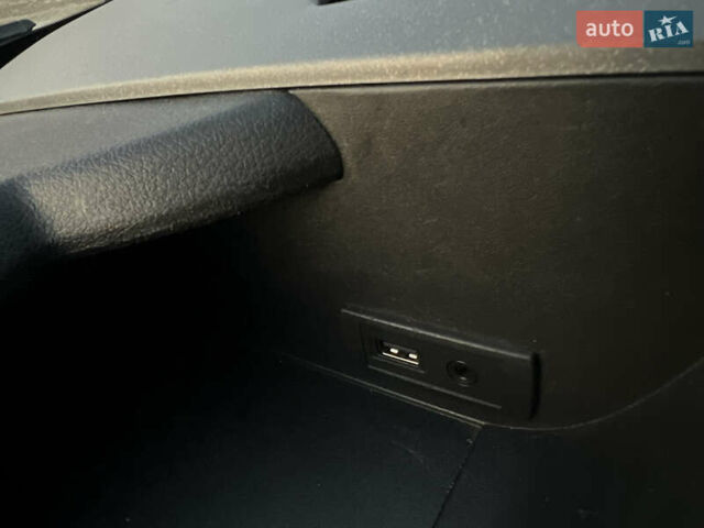 Синий Мерседес Sprinter, объемом двигателя 2.2 л и пробегом 350 тыс. км за 19900 $, фото 24 на Automoto.ua