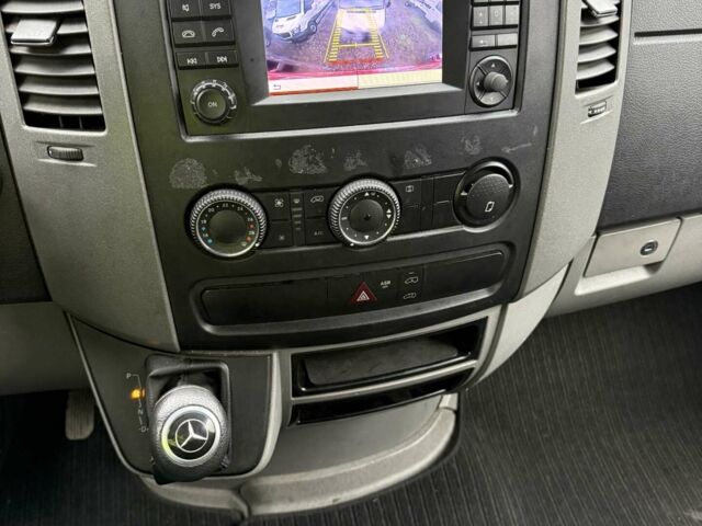 Синій Мерседес Sprinter, об'ємом двигуна 2.2 л та пробігом 275 тис. км за 16990 $, фото 6 на Automoto.ua