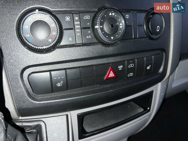 Синий Мерседес Sprinter, объемом двигателя 2.2 л и пробегом 350 тыс. км за 19900 $, фото 15 на Automoto.ua