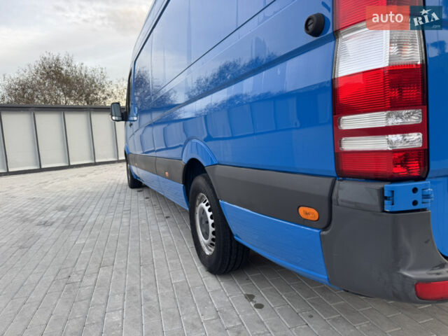 Синий Мерседес Sprinter, объемом двигателя 3 л и пробегом 267 тыс. км за 31750 $, фото 10 на Automoto.ua