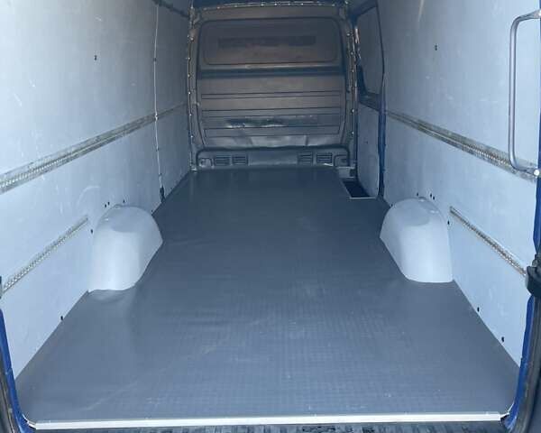 Синий Мерседес Sprinter, объемом двигателя 2.2 л и пробегом 360 тыс. км за 19800 $, фото 13 на Automoto.ua