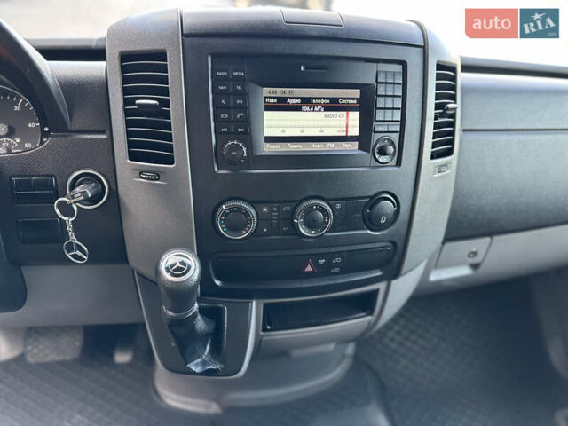 Синій Мерседес Sprinter, об'ємом двигуна 3 л та пробігом 351 тис. км за 31700 $, фото 19 на Automoto.ua