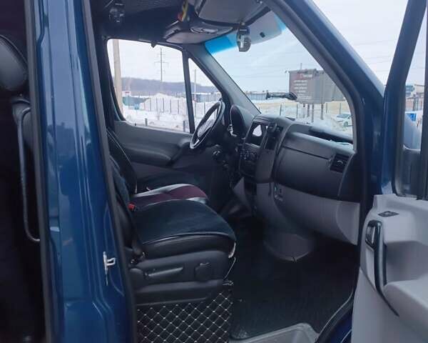 Синий Мерседес Sprinter, объемом двигателя 2.99 л и пробегом 560 тыс. км за 31999 $, фото 13 на Automoto.ua