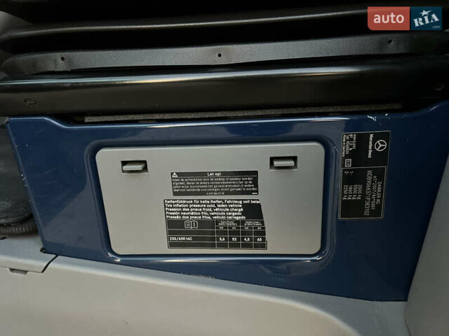 Синий Мерседес Sprinter, объемом двигателя 2.2 л и пробегом 350 тыс. км за 19900 $, фото 35 на Automoto.ua