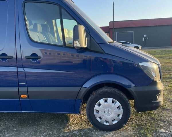 Синий Мерседес Sprinter, объемом двигателя 2.2 л и пробегом 360 тыс. км за 19800 $, фото 1 на Automoto.ua