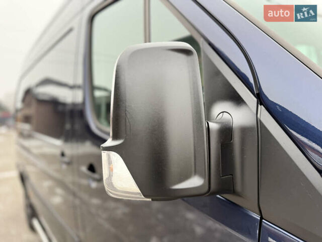 Синій Мерседес Sprinter, об'ємом двигуна 2.2 л та пробігом 300 тис. км за 23500 $, фото 6 на Automoto.ua