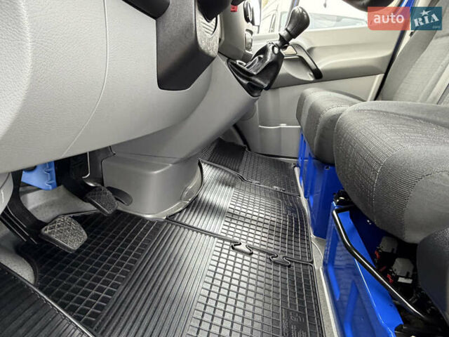 Синий Мерседес Sprinter, объемом двигателя 2.2 л и пробегом 295 тыс. км за 20500 $, фото 26 на Automoto.ua