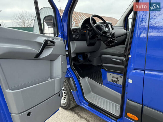 Синий Мерседес Sprinter, объемом двигателя 2.2 л и пробегом 295 тыс. км за 20500 $, фото 17 на Automoto.ua