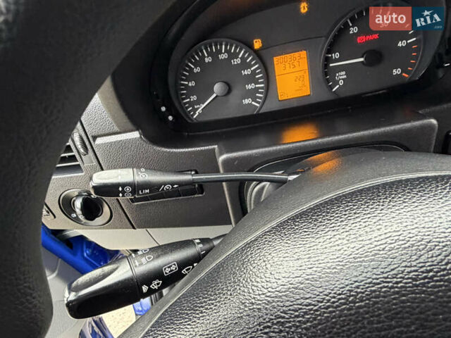 Синий Мерседес Sprinter, объемом двигателя 2.2 л и пробегом 295 тыс. км за 20500 $, фото 25 на Automoto.ua