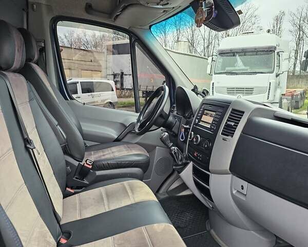 Синій Мерседес Sprinter, об'ємом двигуна 2.14 л та пробігом 270 тис. км за 18900 $, фото 21 на Automoto.ua