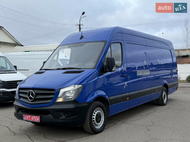 Синий Мерседес Sprinter, объемом двигателя 2.2 л и пробегом 295 тыс. км за 20500 $, фото 2 на Automoto.ua