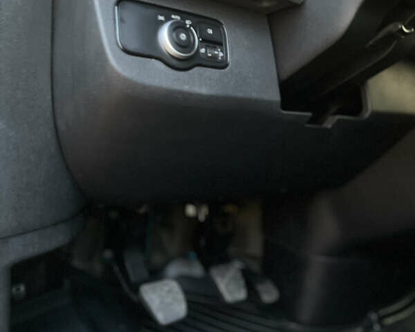 Синій Мерседес Sprinter, об'ємом двигуна 2.2 л та пробігом 288 тис. км за 30000 $, фото 44 на Automoto.ua