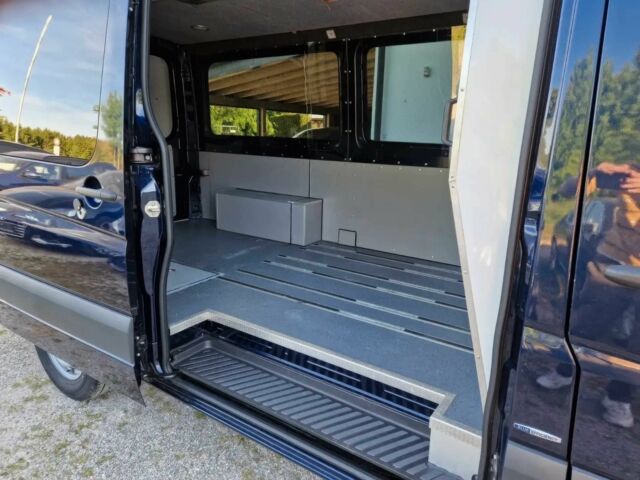 Синий Мерседес Sprinter, объемом двигателя 2.2 л и пробегом 47 тыс. км за 11000 $, фото 13 на Automoto.ua