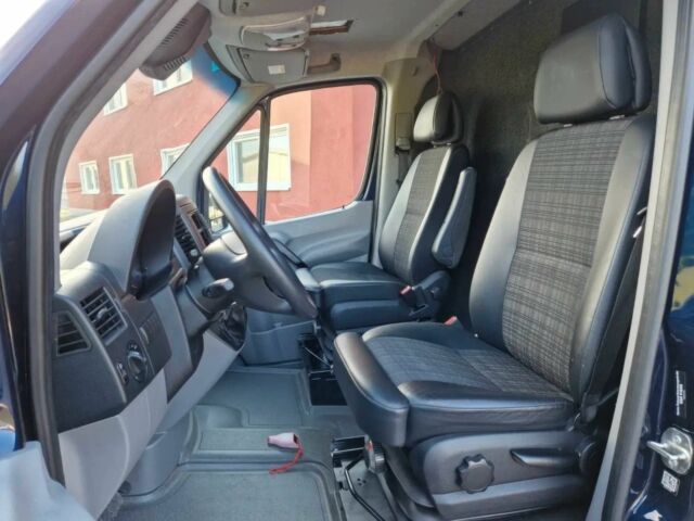 Синий Мерседес Sprinter, объемом двигателя 2.2 л и пробегом 35 тыс. км за 15000 $, фото 6 на Automoto.ua