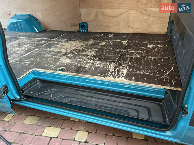 Синий Мерседес Sprinter, объемом двигателя 2.2 л и пробегом 288 тыс. км за 30000 $, фото 51 на Automoto.ua