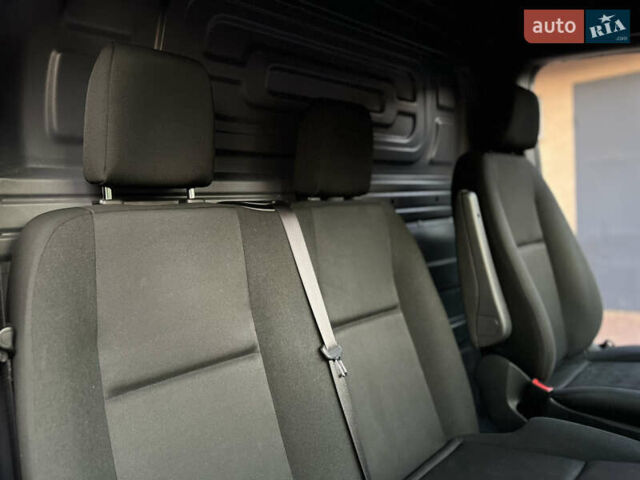 Синій Мерседес Sprinter, об'ємом двигуна 2.2 л та пробігом 288 тис. км за 30000 $, фото 54 на Automoto.ua