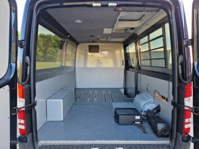 Синий Мерседес Sprinter, объемом двигателя 2.2 л и пробегом 35 тыс. км за 15000 $, фото 14 на Automoto.ua