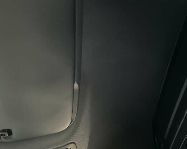 Синій Мерседес Sprinter, об'ємом двигуна 2.2 л та пробігом 288 тис. км за 30000 $, фото 76 на Automoto.ua