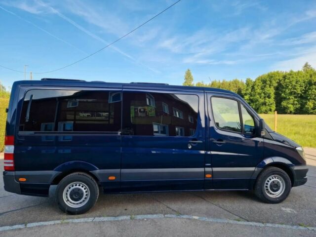 Синий Мерседес Sprinter, объемом двигателя 2.2 л и пробегом 35 тыс. км за 15000 $, фото 5 на Automoto.ua