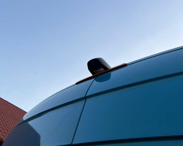 Синий Мерседес Sprinter, объемом двигателя 2.2 л и пробегом 288 тыс. км за 30000 $, фото 57 на Automoto.ua