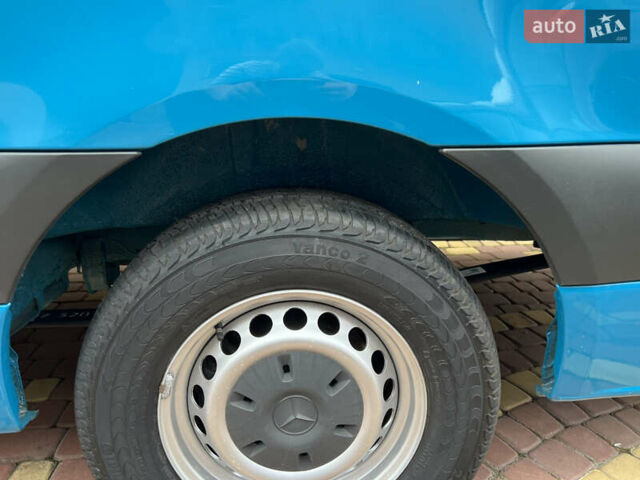 Синій Мерседес Sprinter, об'ємом двигуна 2.2 л та пробігом 288 тис. км за 30000 $, фото 23 на Automoto.ua