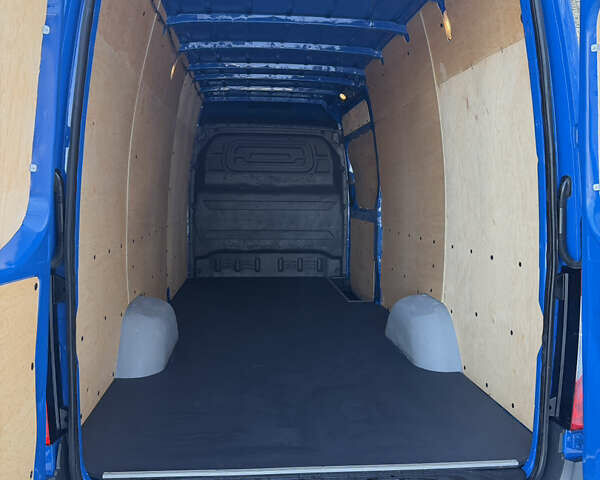 Синий Мерседес Sprinter, объемом двигателя 2.99 л и пробегом 350 тыс. км за 29500 $, фото 5 на Automoto.ua