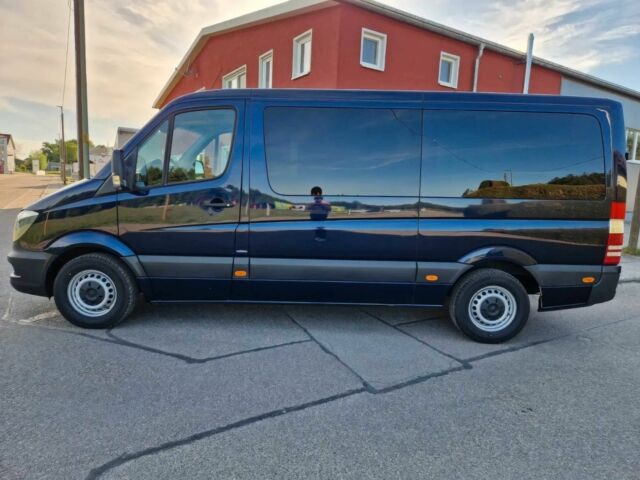 Синий Мерседес Sprinter, объемом двигателя 2.2 л и пробегом 47 тыс. км за 11000 $, фото 3 на Automoto.ua