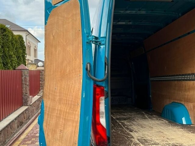 Синий Мерседес Sprinter, объемом двигателя 2.2 л и пробегом 288 тыс. км за 28000 $, фото 49 на Automoto.ua