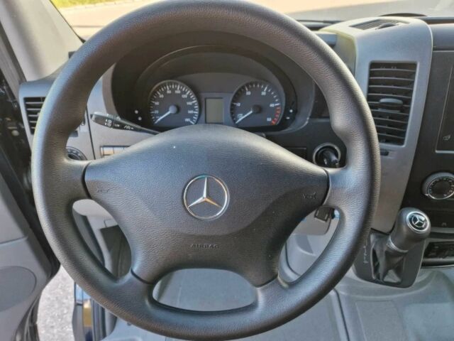 Синий Мерседес Sprinter, объемом двигателя 2.2 л и пробегом 35 тыс. км за 15000 $, фото 10 на Automoto.ua